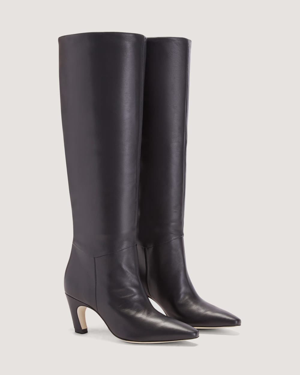 womens-knee-high-banana-heel-boot-black
