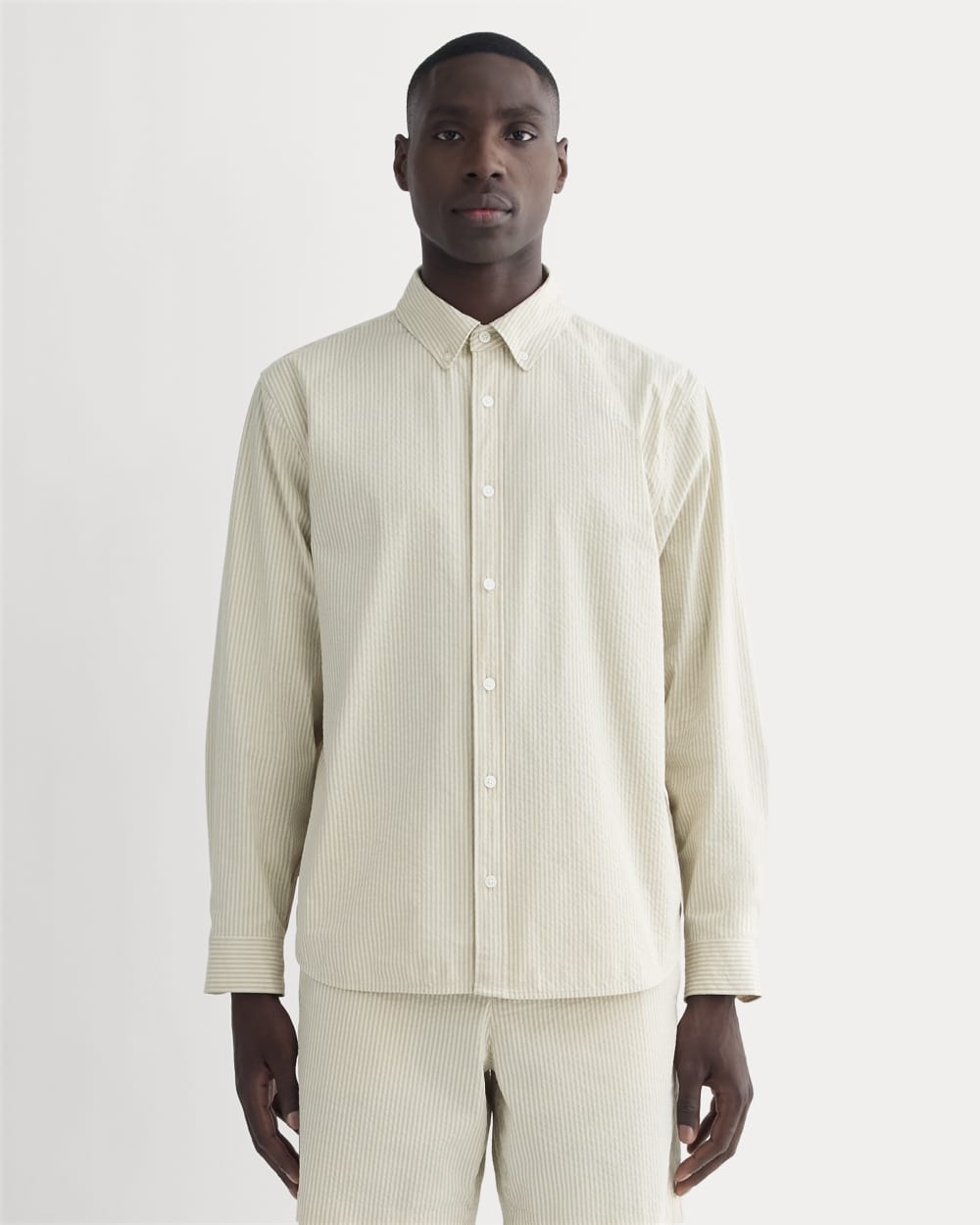 The Seersucker Long-Sleeve Shirt | Trench Coat Khaki / Natural Everlane The Seersucker Long-Sleeve Shirt | Trench Coat Khaki / Natural Everlane