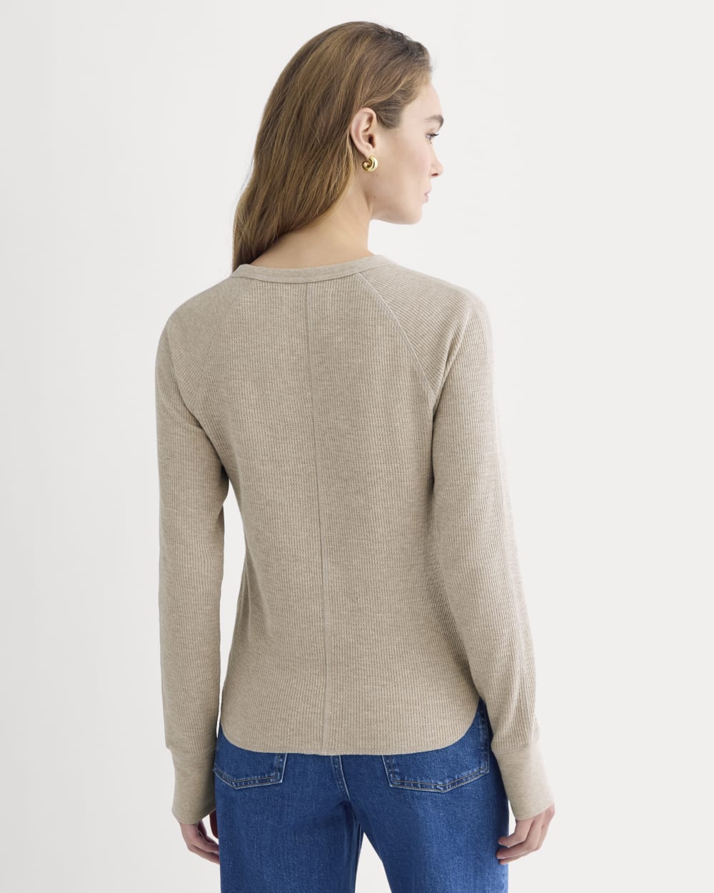 womens-slim-fit-crew-in-cozy-waffle-heathered-oatmeal