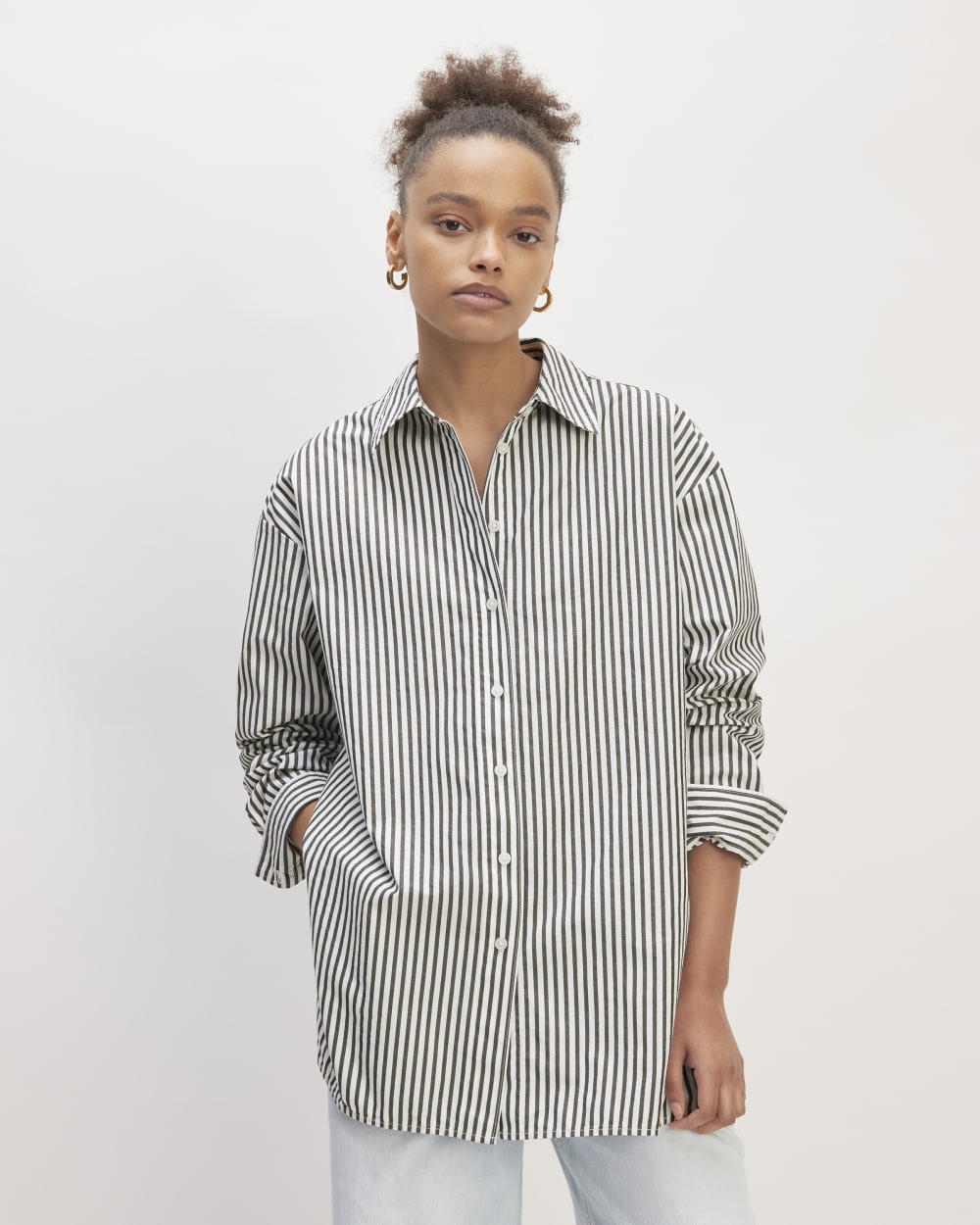 The Supima Cotton Boyfriend Shirt | Optic White / Black Everlane The Supima Cotton Boyfriend Shirt | Optic White / Black Everlane
