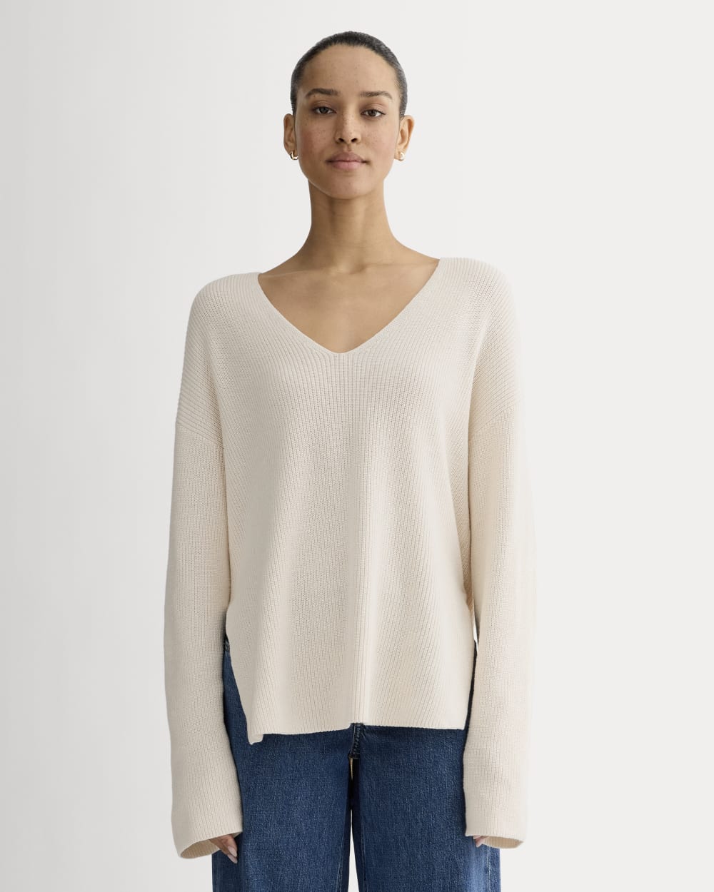 The Slouchy V-Neck in Everyday Cotton | Canvas – Everlane