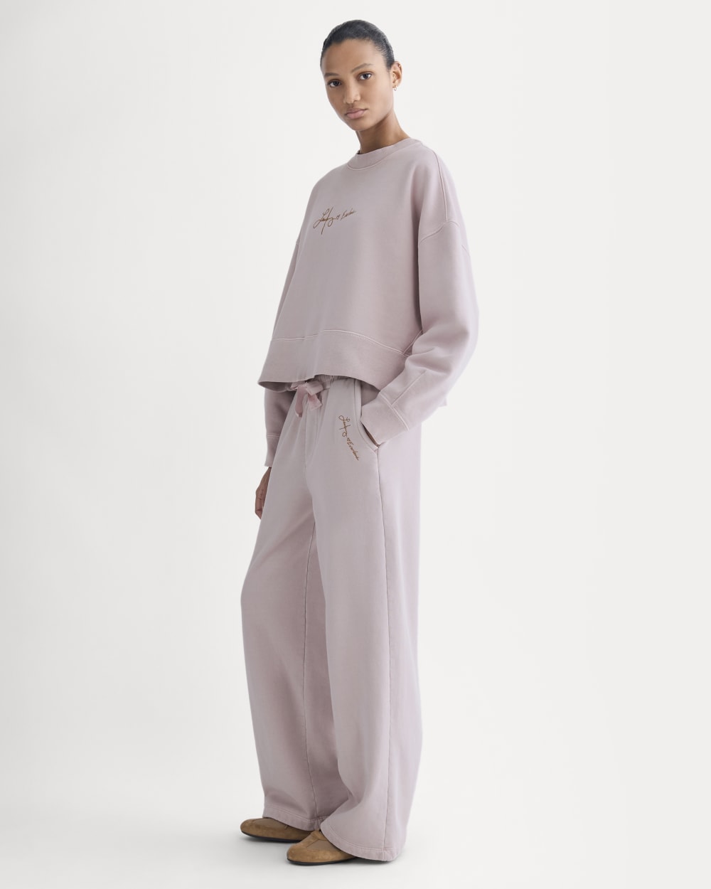 everlane-x-laufey-foundation-sweatshirt-burnished-lilac