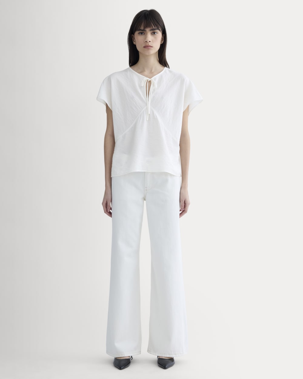 womens-keyhole-top-bone