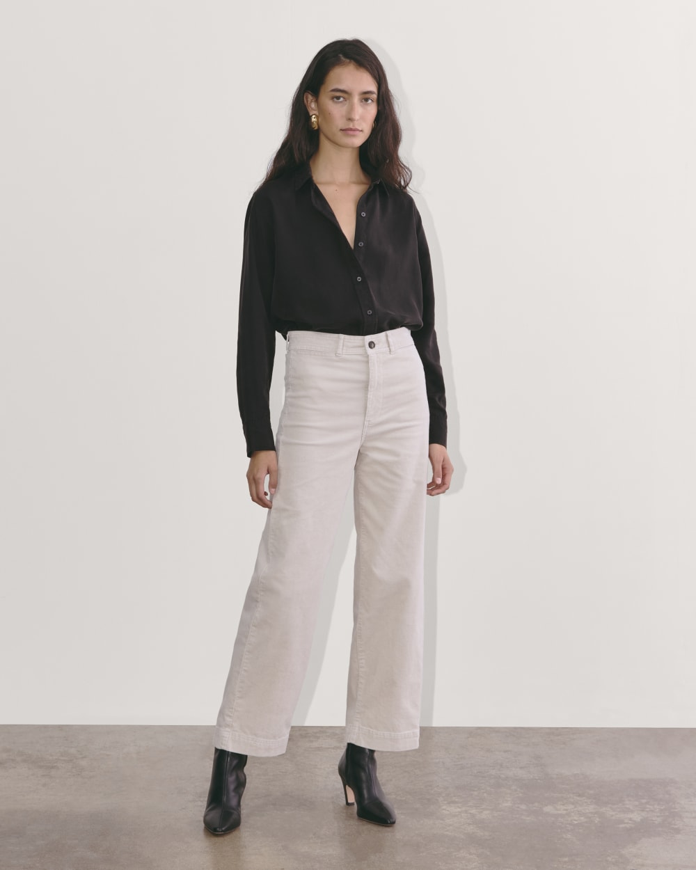 womens-tencel-relaxed-button-down-black