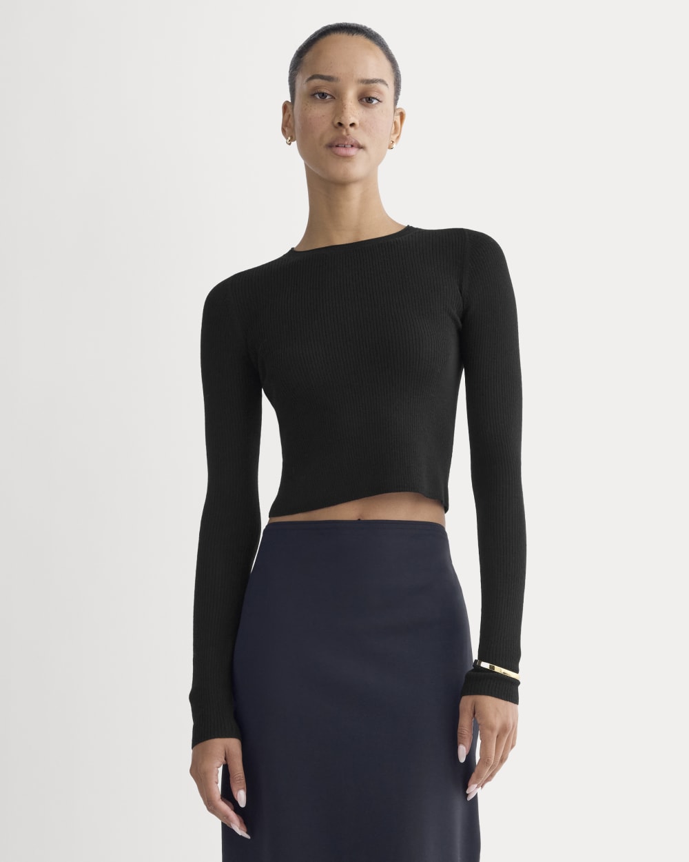 The Cropped Crew Top in Ultrafine Merino | Black – Everlane