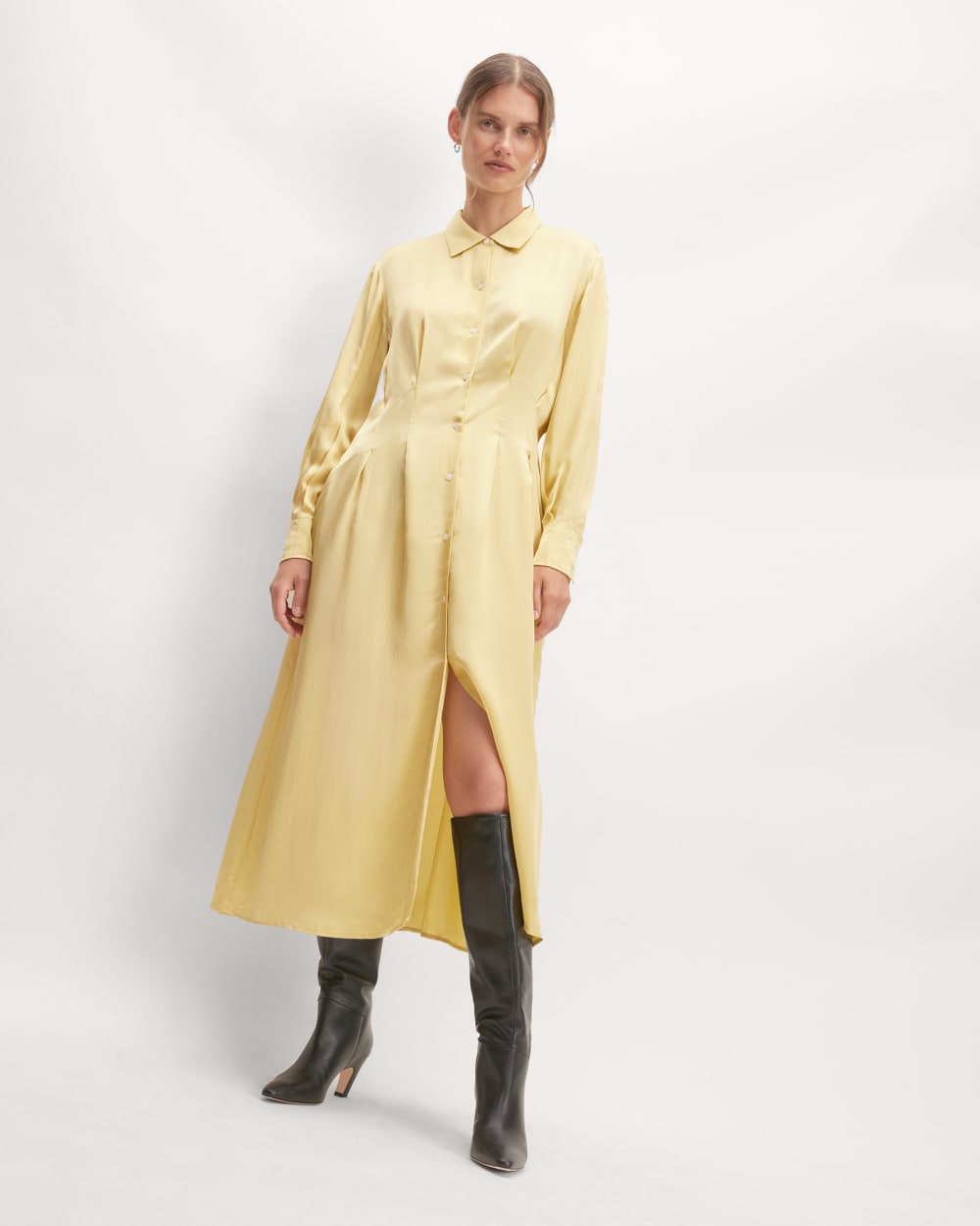 womens-knee-high-banana-heel-boot-black