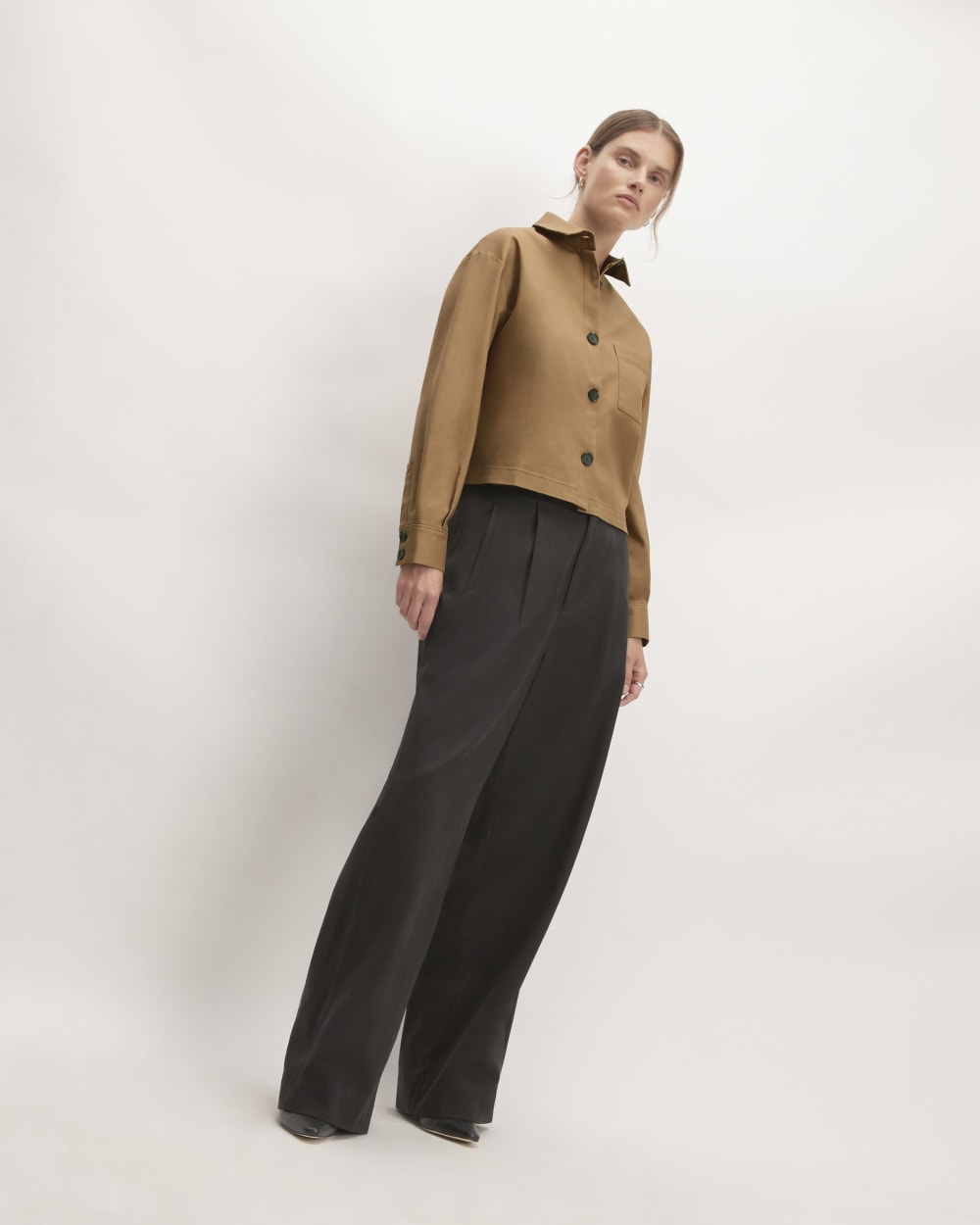 womens-structured-cotton-cropped-shirt-toasted-coconut