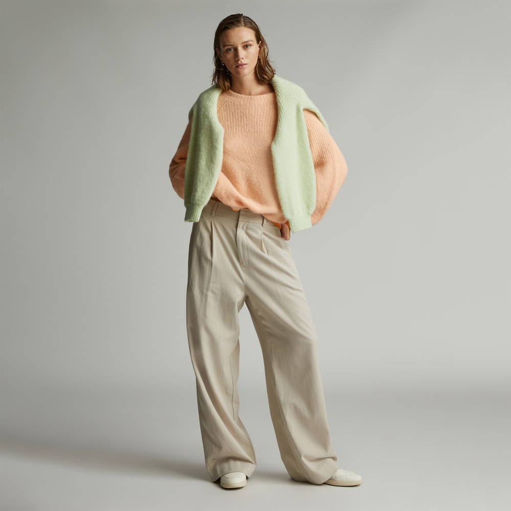 womens-superfuzz-alpaca-oversized-crew-apricot