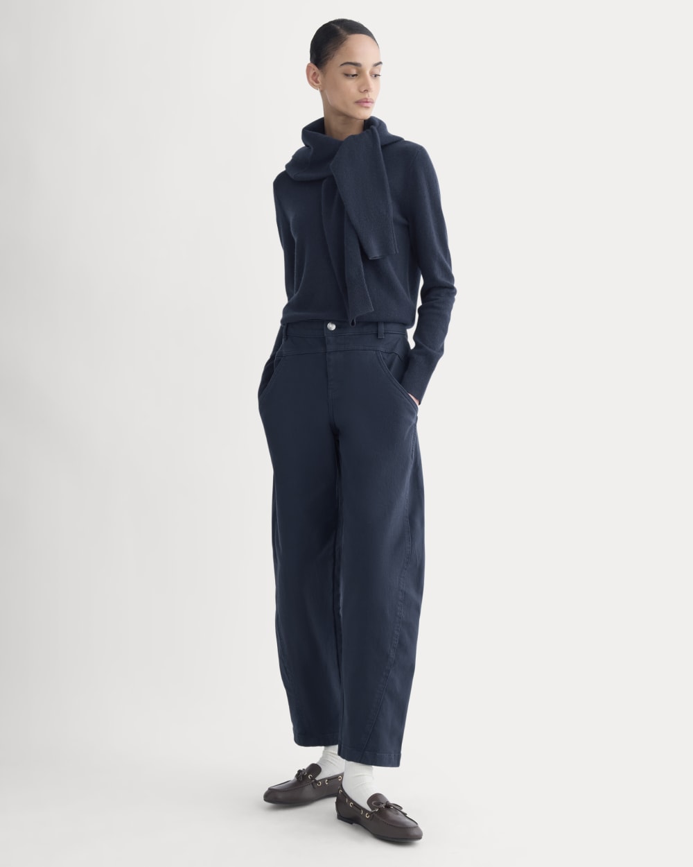 womens-twill-yoke-barrel-pant-navy | primary