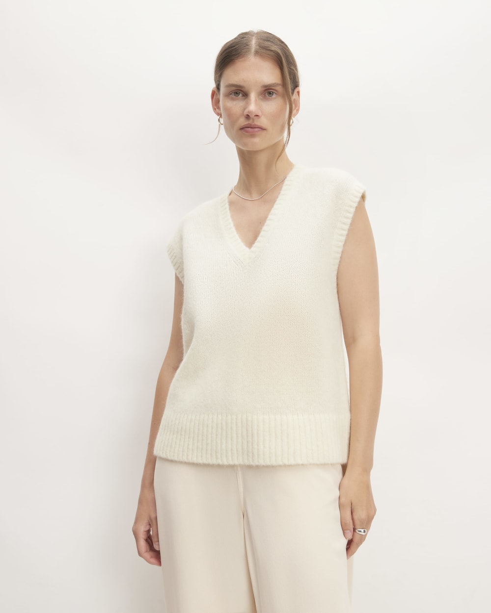 The Alpaca V-Neck Vest | Snow – Everlane
