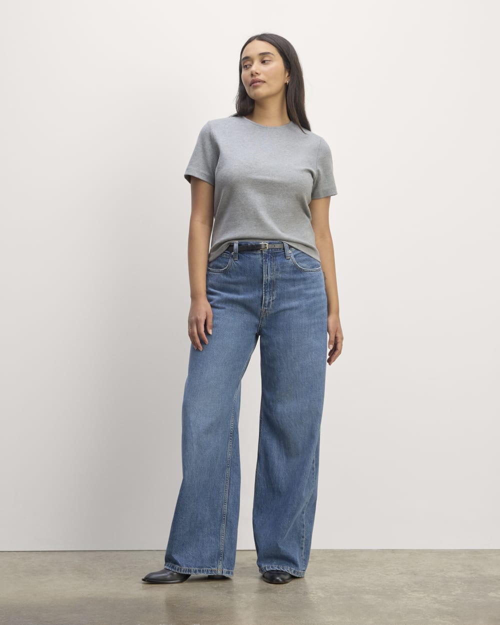 womens-dream-crewneck-tee-mid-heather-grey