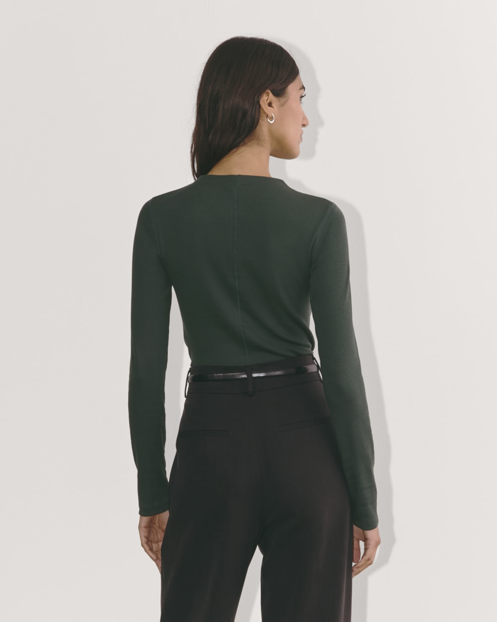 womens-luxe-rib-funnel-neck-tee-scarab