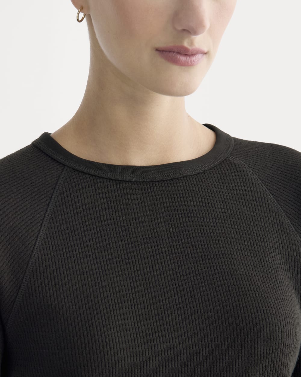 womens-slim-fit-crew-in-cozy-waffle-black