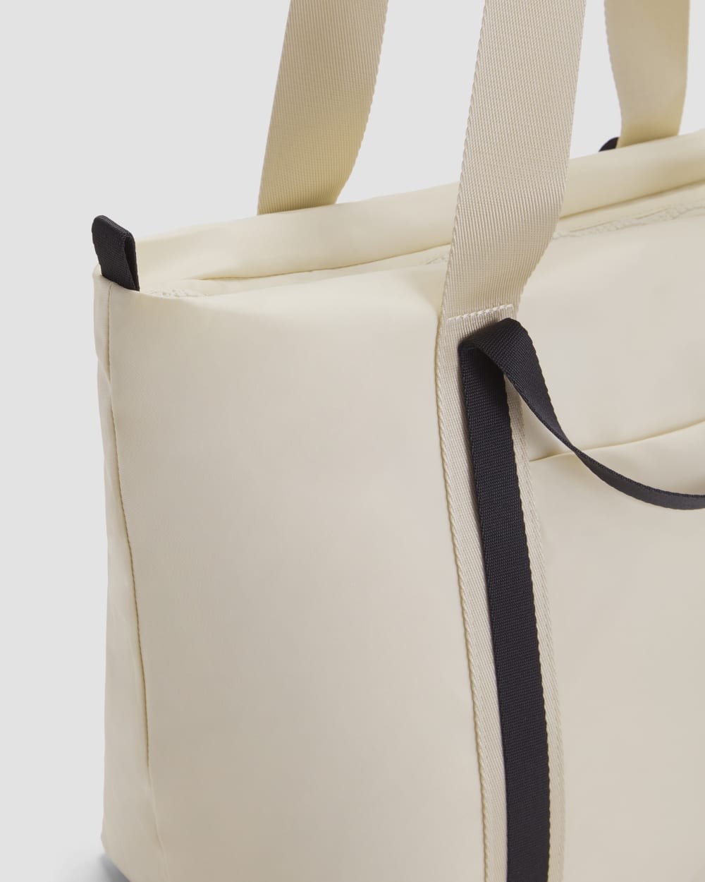 womens-recycled-nylon-tote-parchment