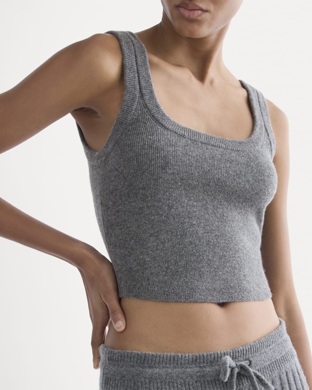 womens-cashmere-cropped-tank-heather-charcoal