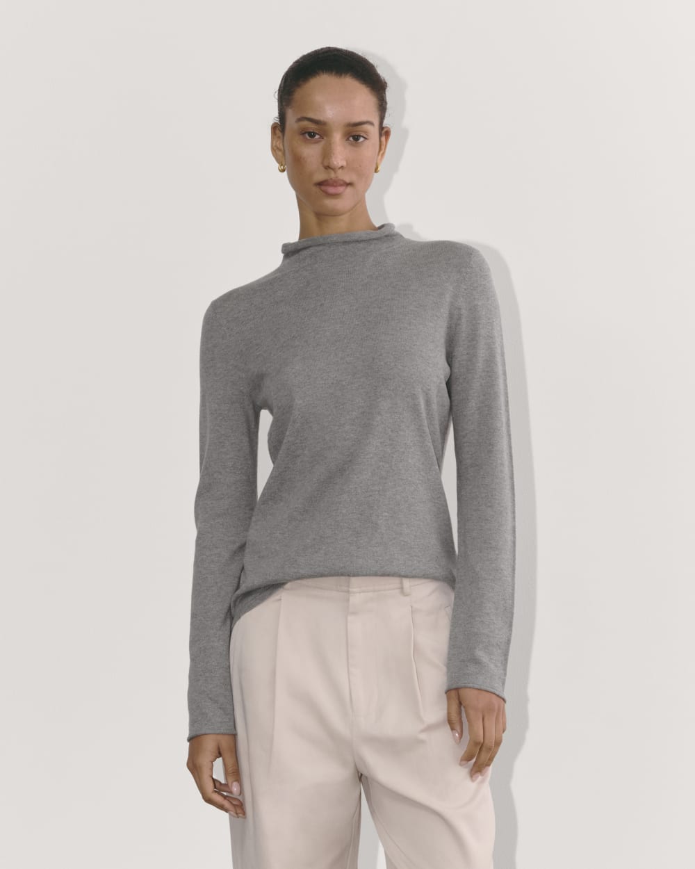 The Funnel Neck in Cotton Cashmere | Heather Charcoal – Everlane