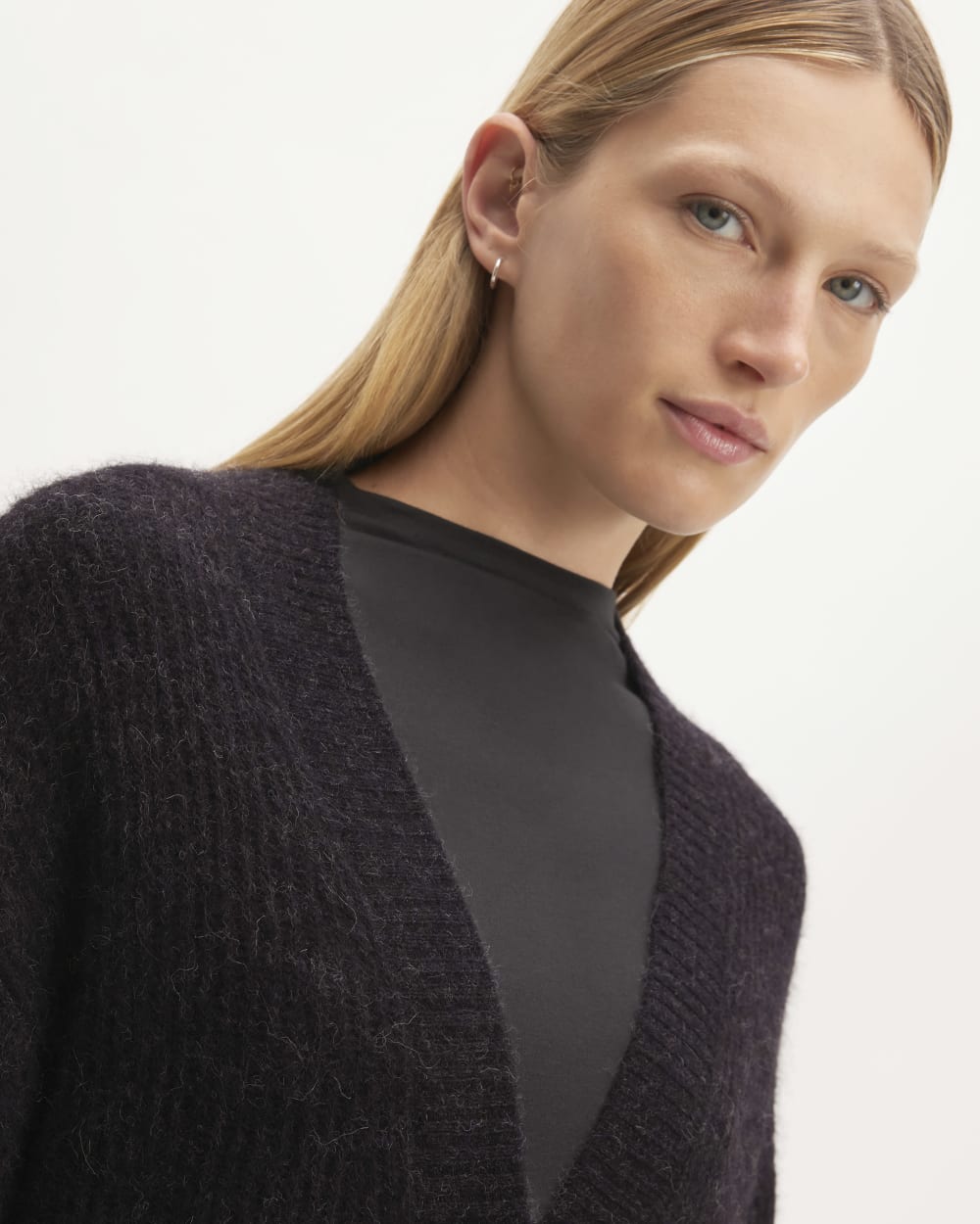 womens-alpaca-oversized-cardigan-heathered-black