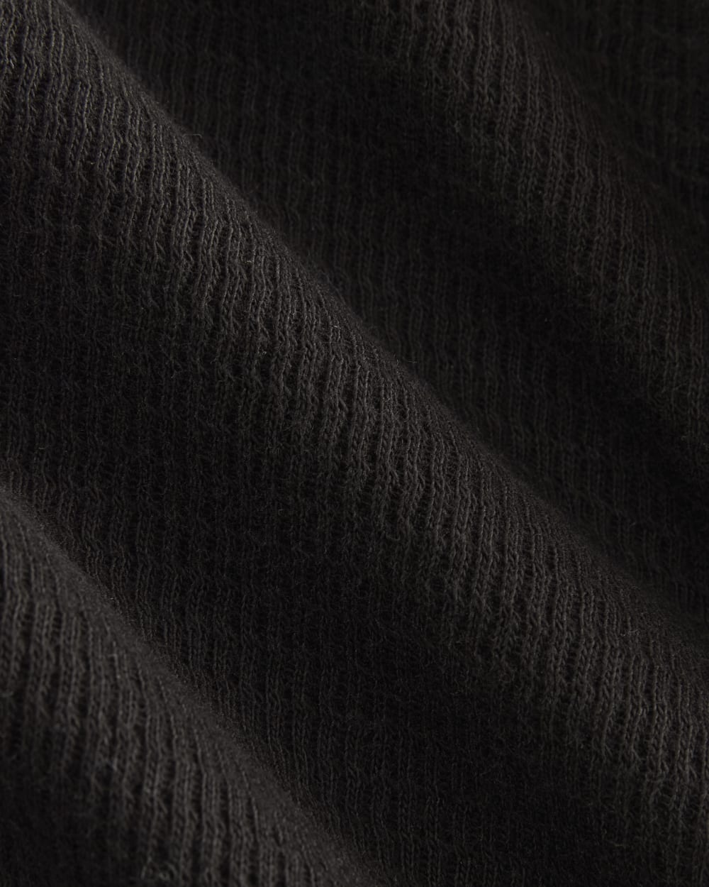 womens-slim-fit-crew-in-cozy-waffle-black