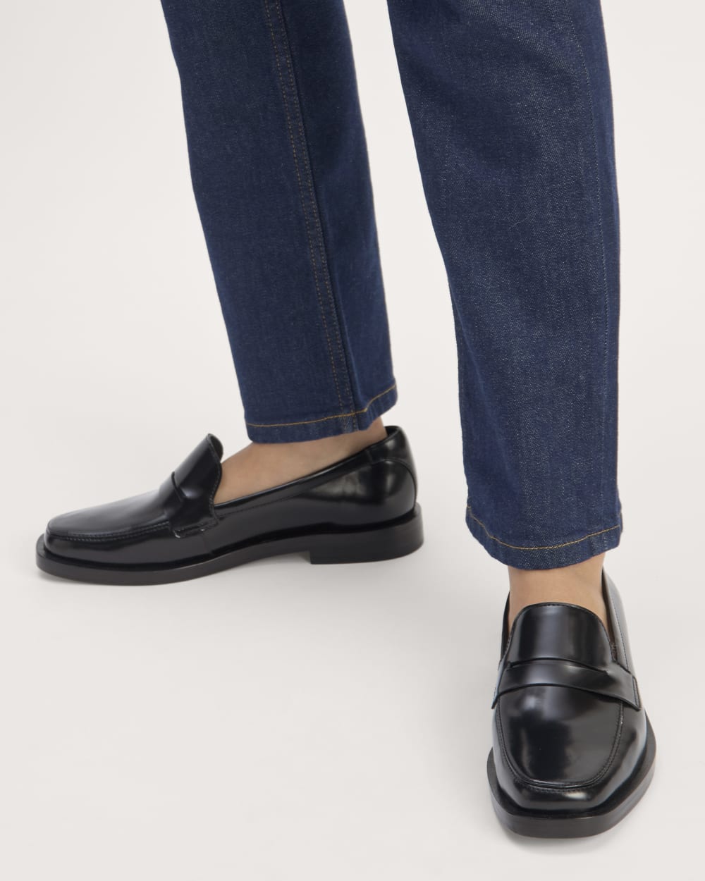 womens-timless-penny-loafer-black | alt