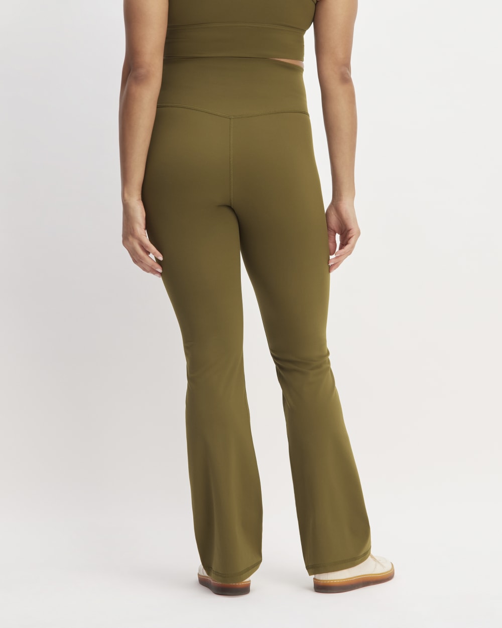 womens-perform-flare-legging-beech