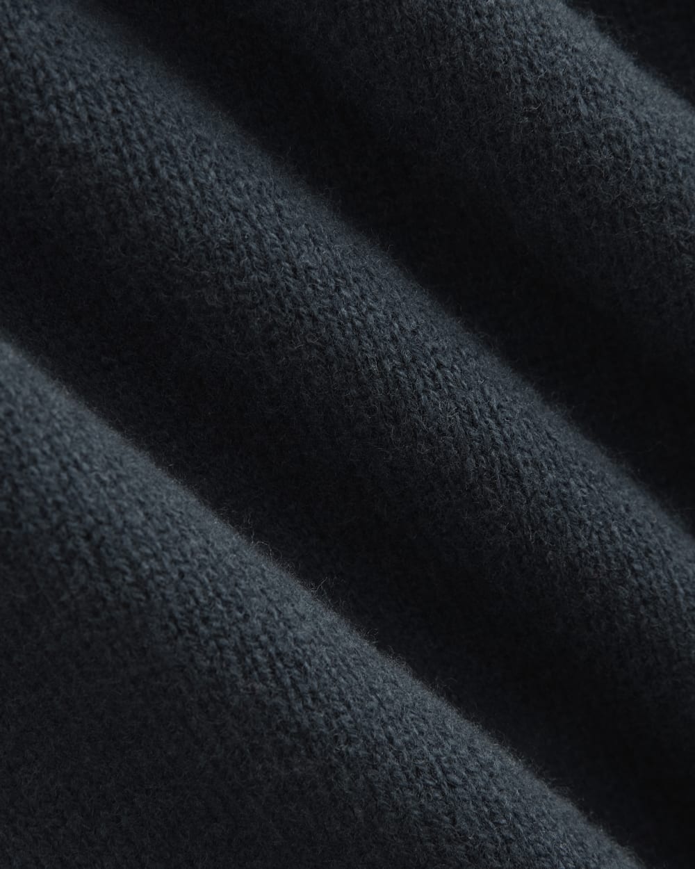 womens-v-neck-sweater-extrafine-merino-navy