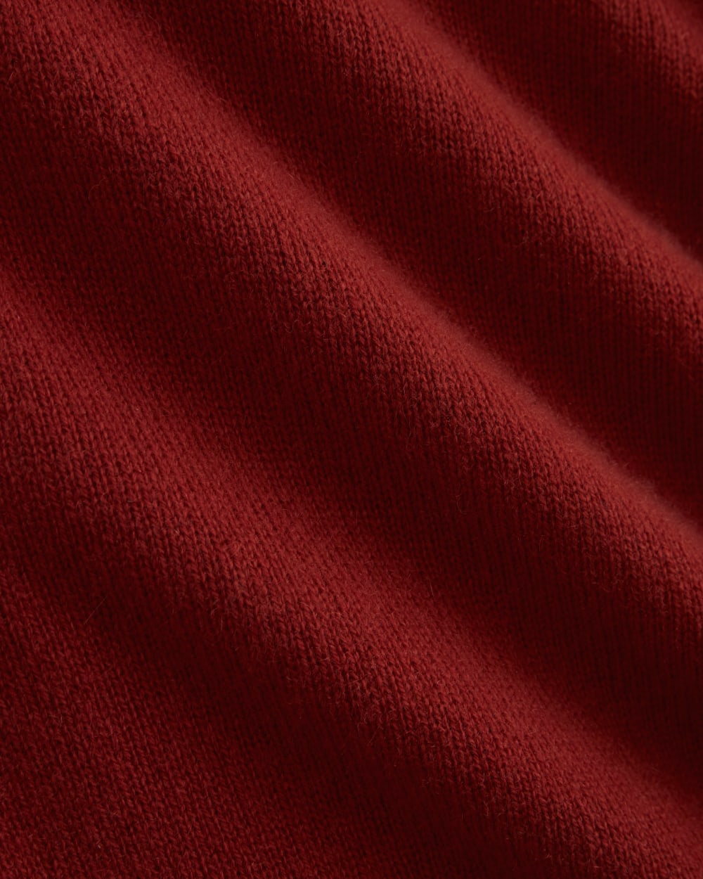 womens-cashmere-boxy-turtleneck-sweater-berry-red