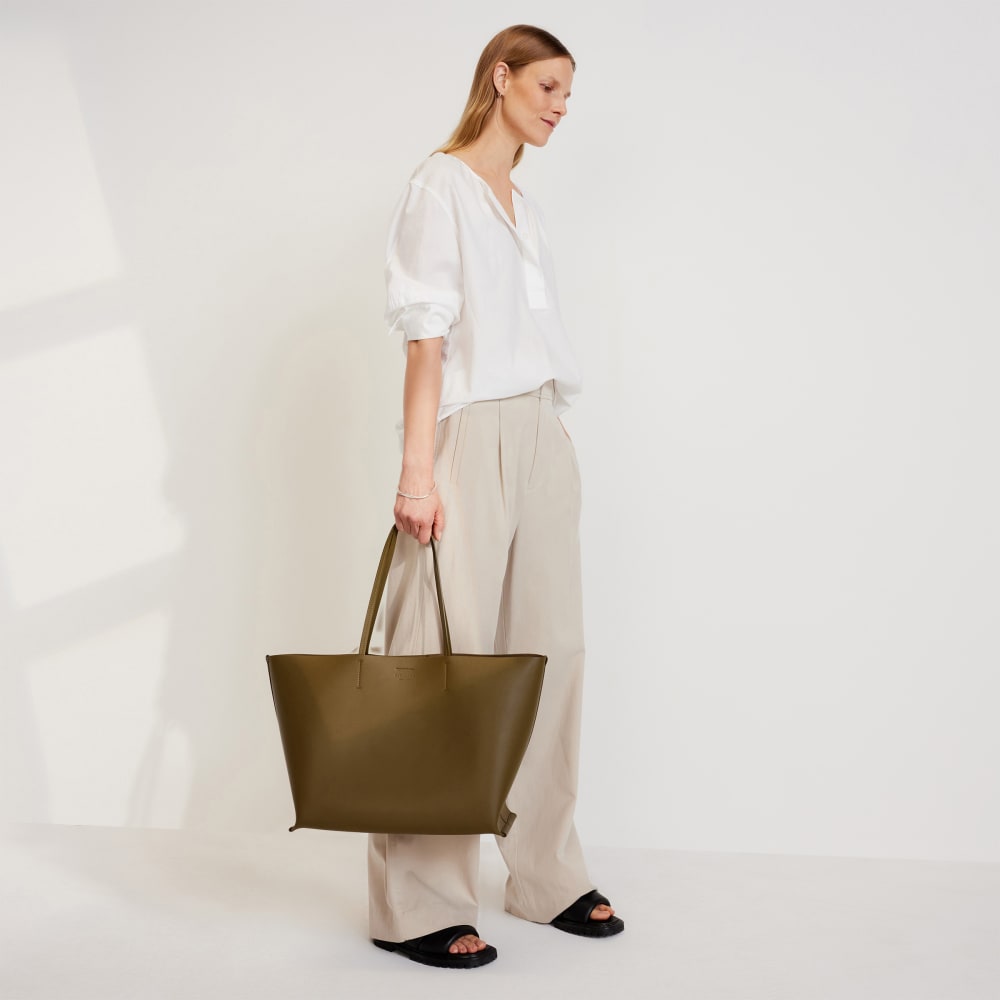 womens-luxe-italian-leather-tote-beech