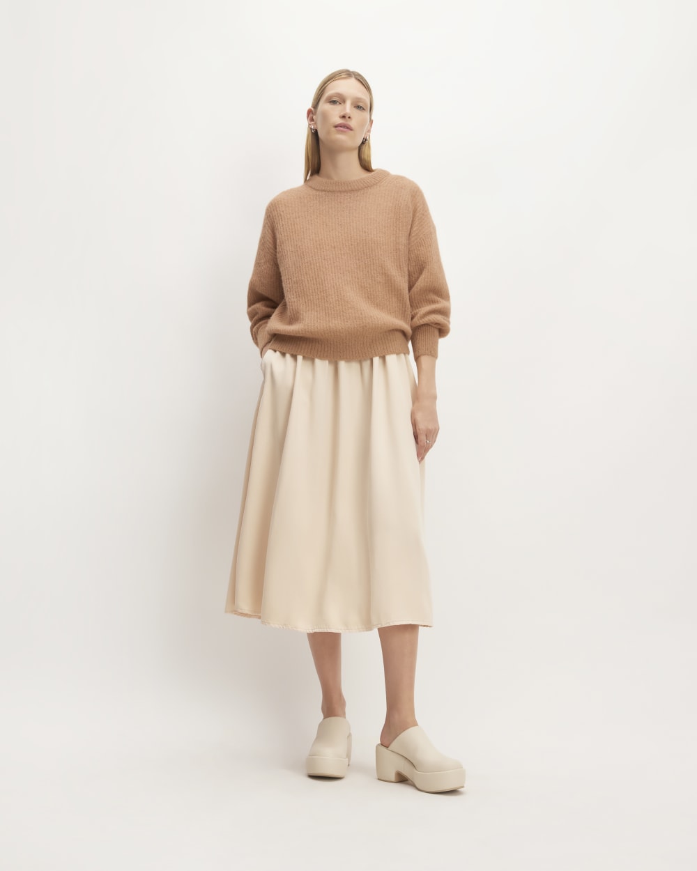 womens-alpaca-crew-taupe