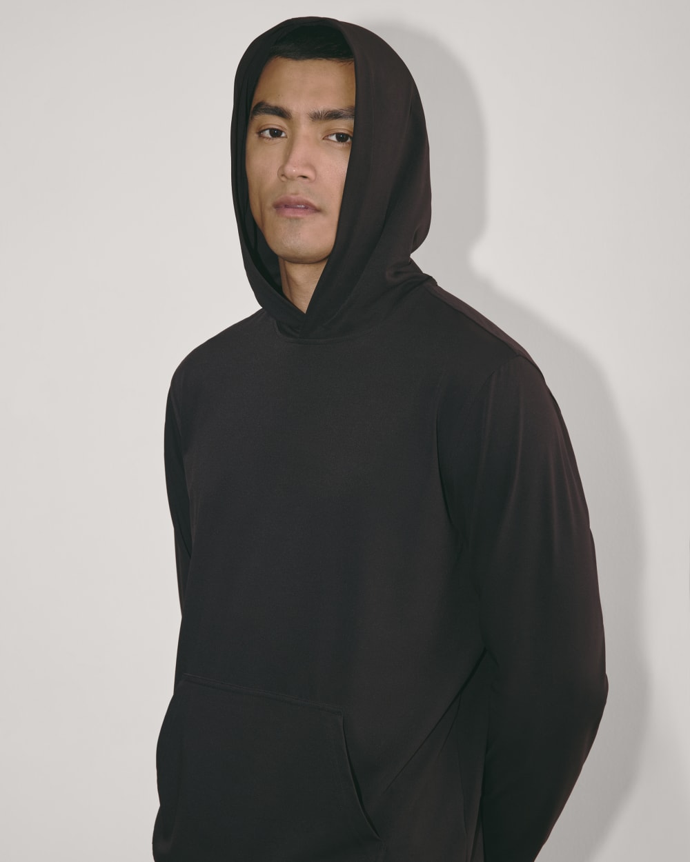 mens-off-duty-tech-hoodie-black