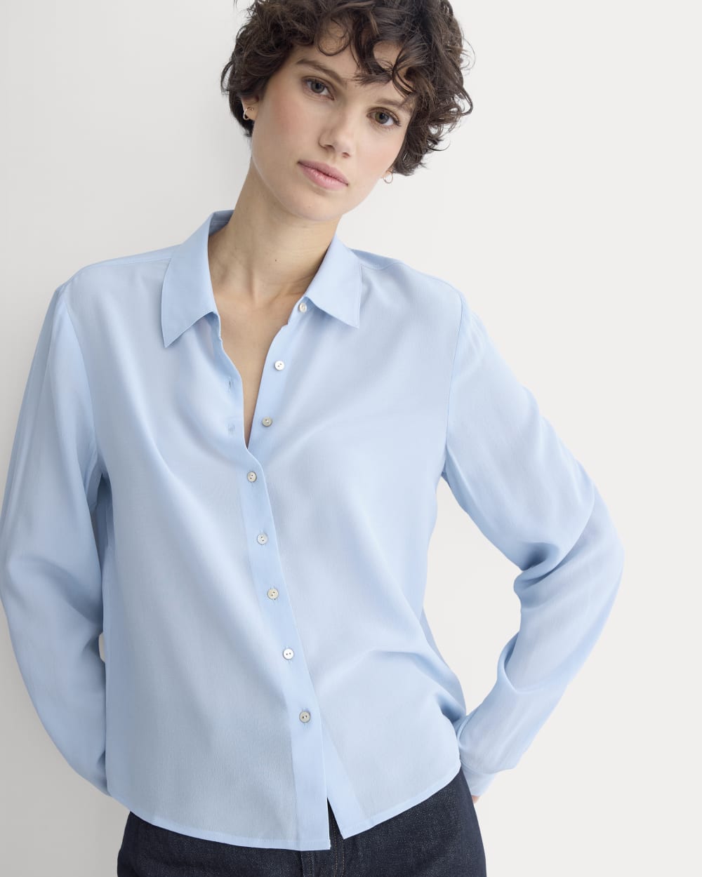 womens-shrunken-top-in-washable-silk-open-air-blue | primary