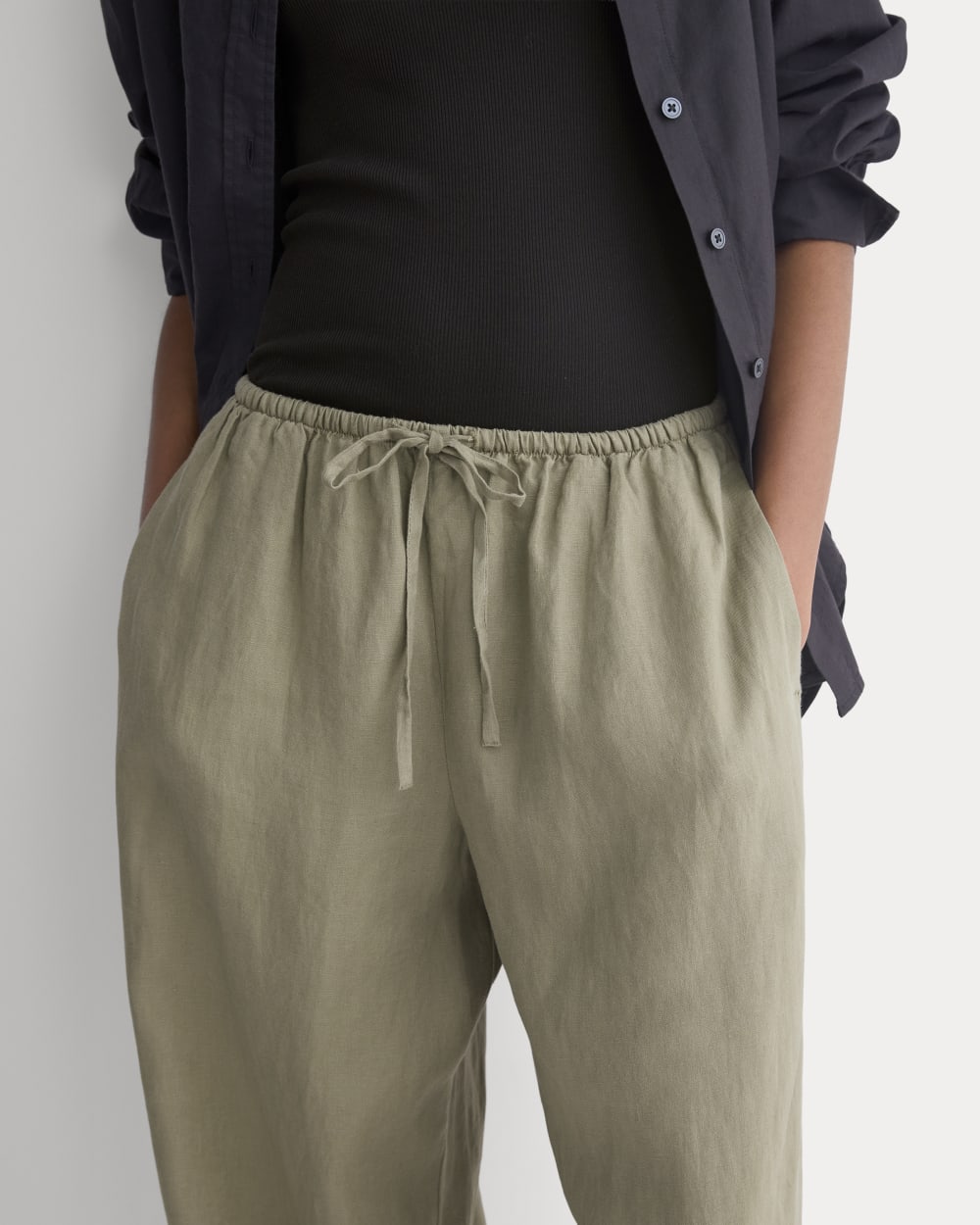 womens-drawstring-pant-in-linen-overland-trek