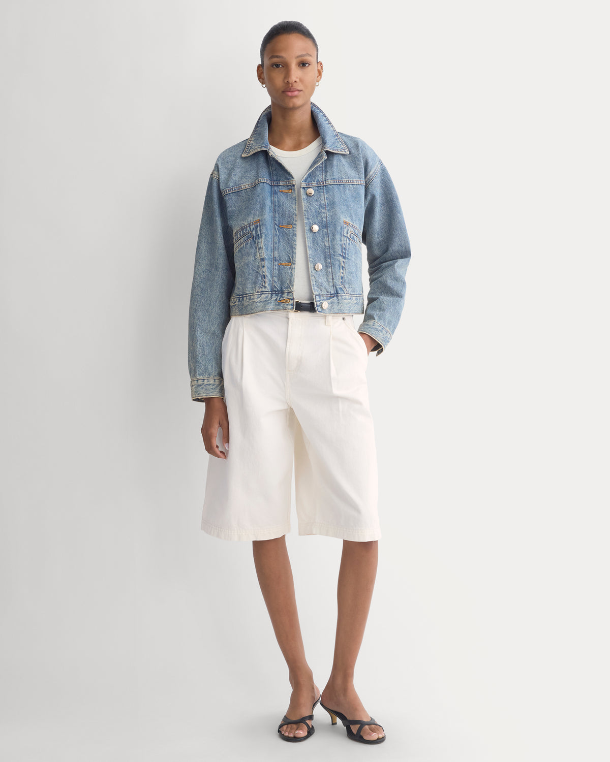 Cropped Trucker Jacket in Denim | Light Denim