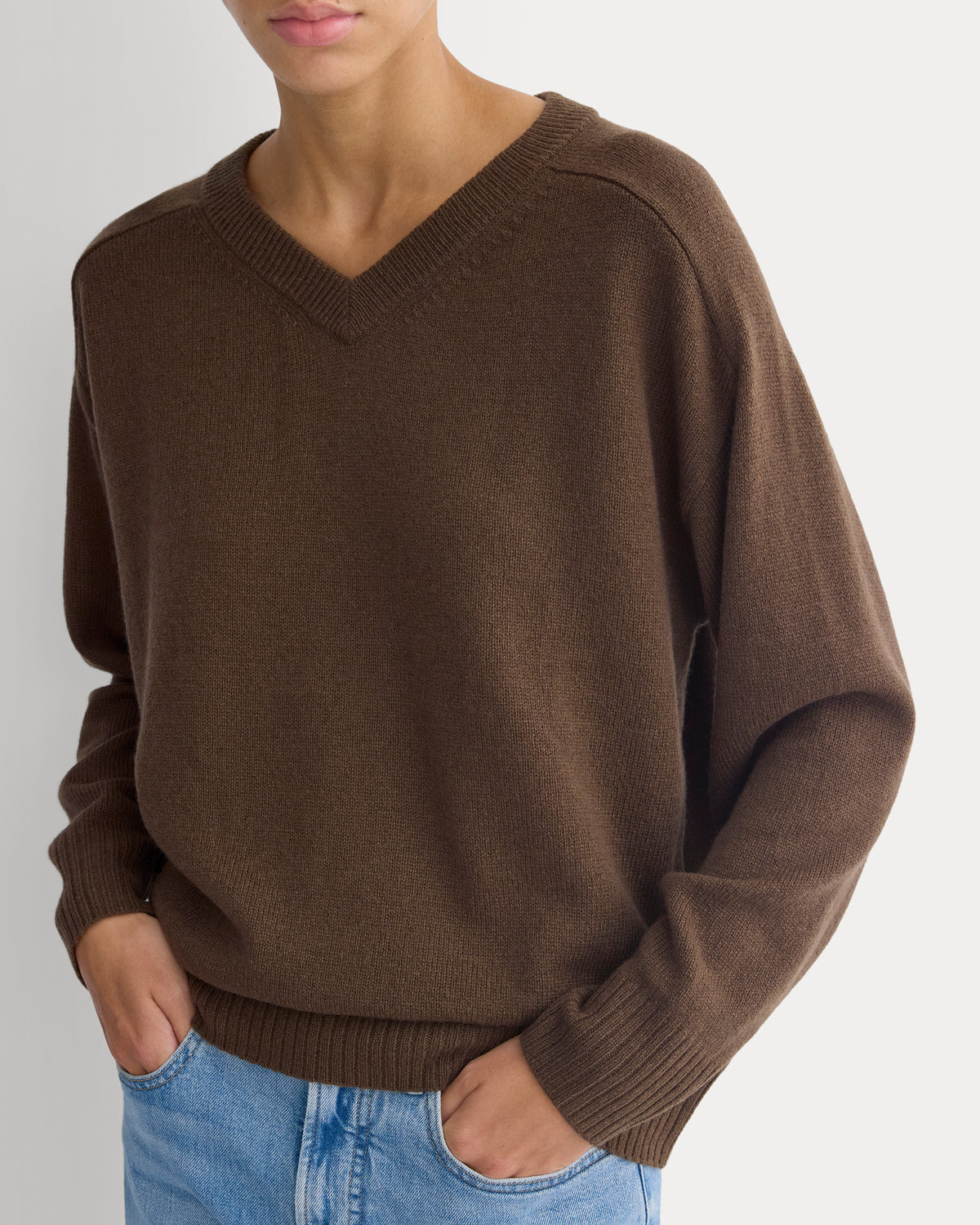 Cashmere High V Boyfriend Sweater | Cocoa