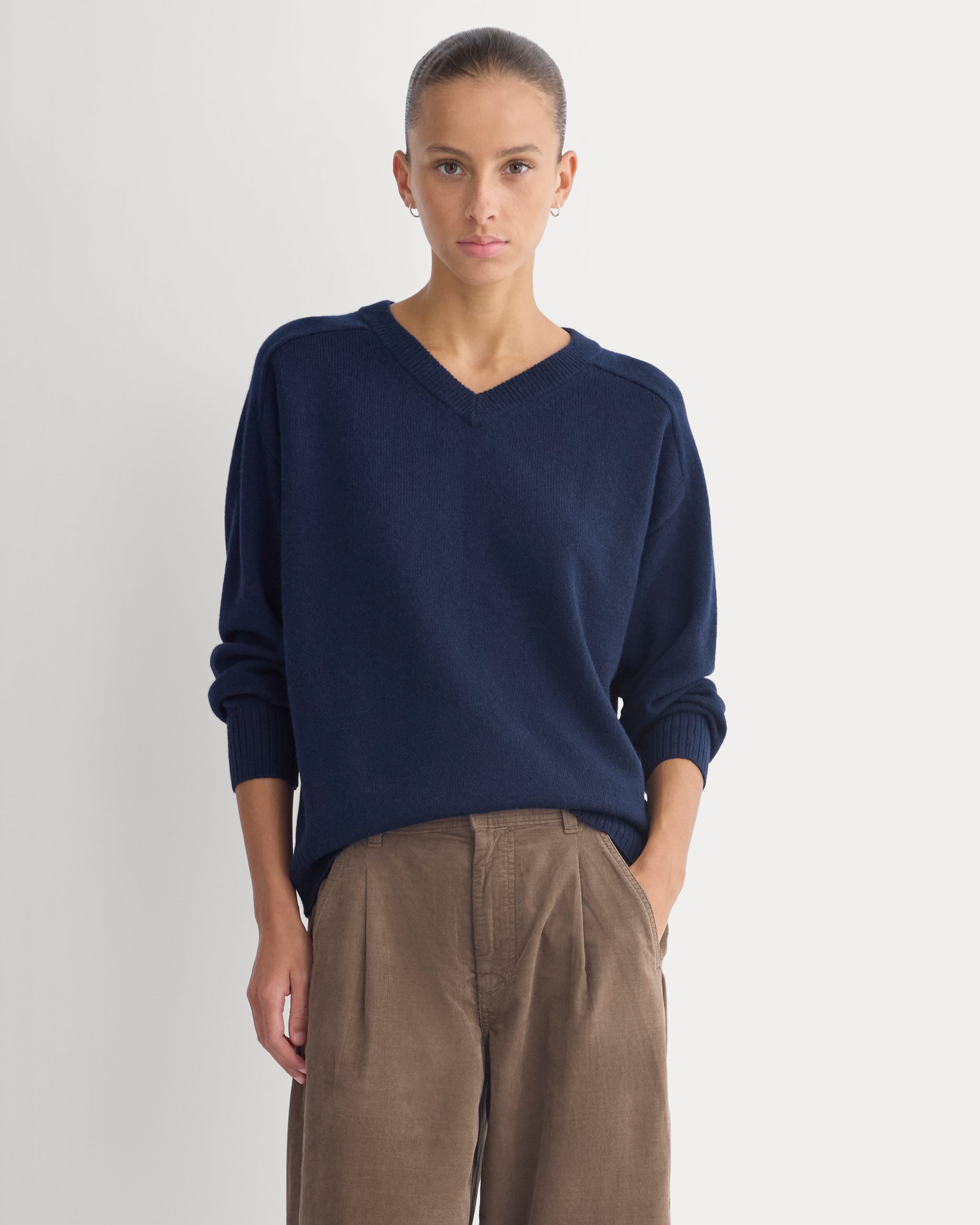 Cashmere High V Boyfriend Sweater | Navy