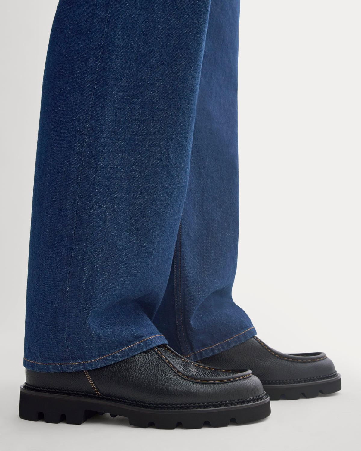 Collegium x Everlane Moc Toe Derby | Pebbled Nero | Women's