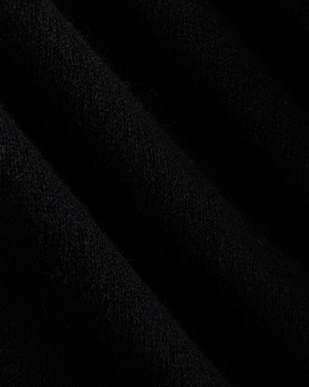 Fine Cashmere Long-Sleeve U-Neck Sweater | Black