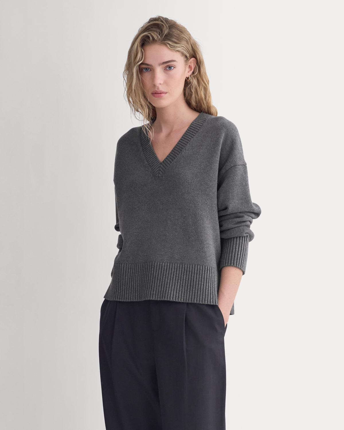 Boxy V-Neck Sweater in Everyday Cotton | Heathered Charcoal
