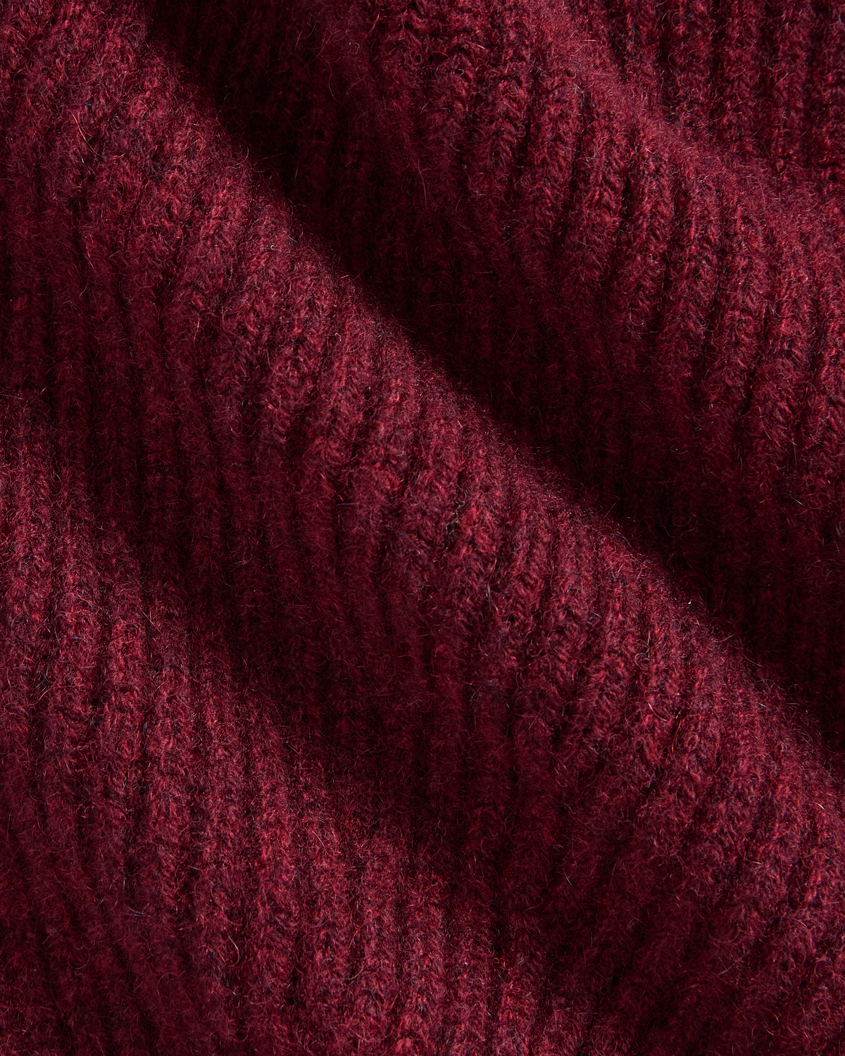 The Cashmere Ribbed Beanie | Heather Wine