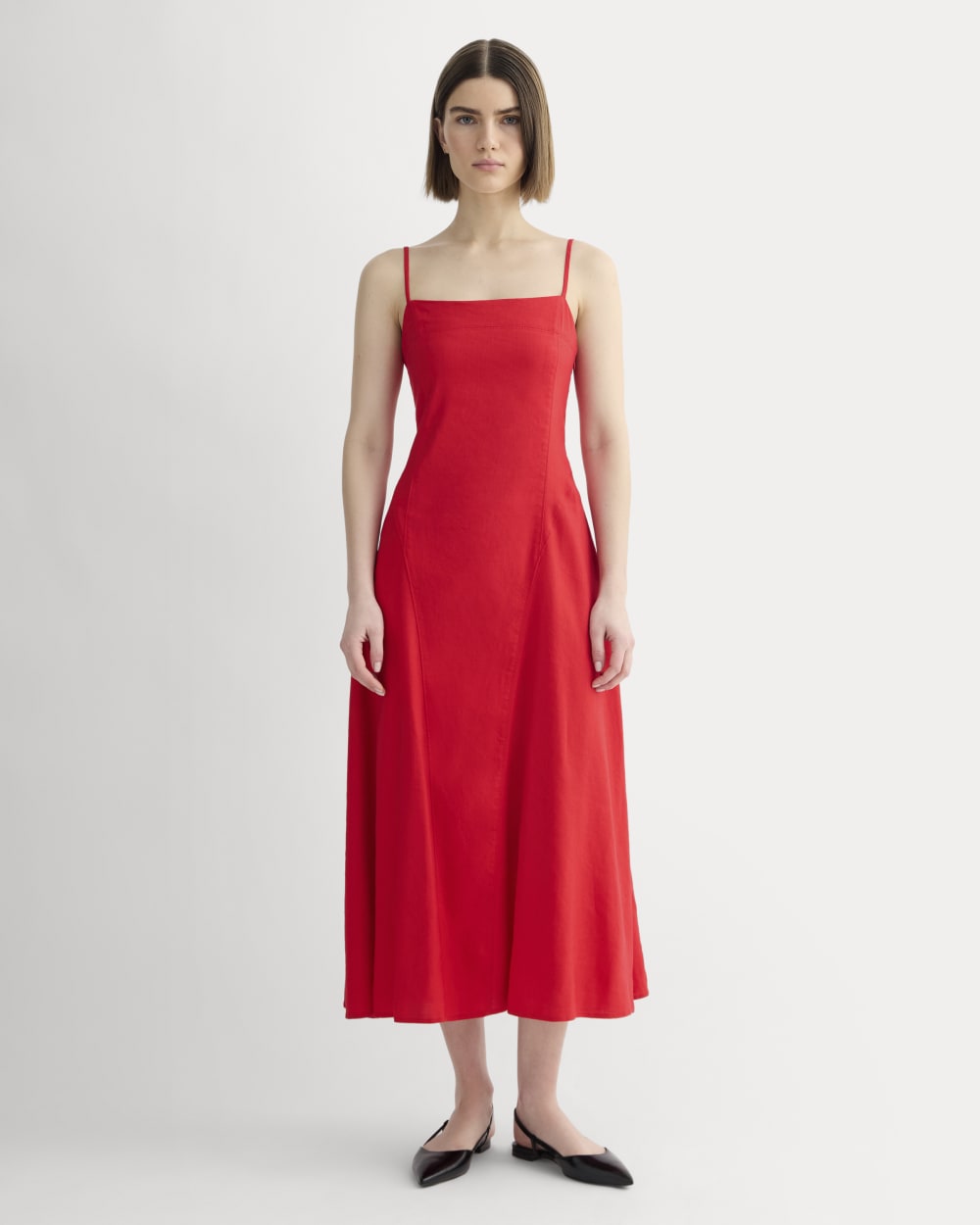 The Seamed Dress in Stretch Linen | Classic Red Everlane The Seamed Dress in Stretch Linen | Classic Red Everlane