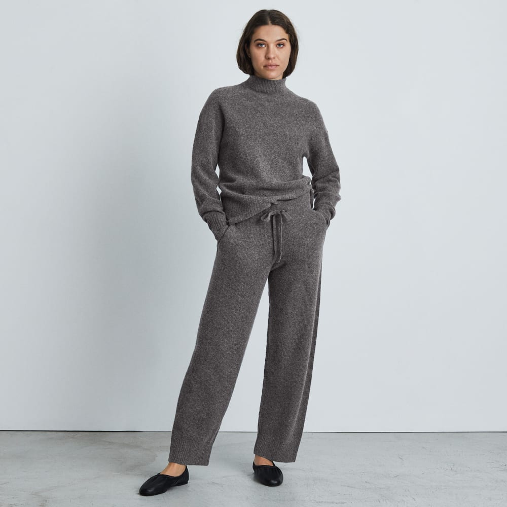 womens-cozy-stretch-wide-leg-sweatpant-hthr-charcoal