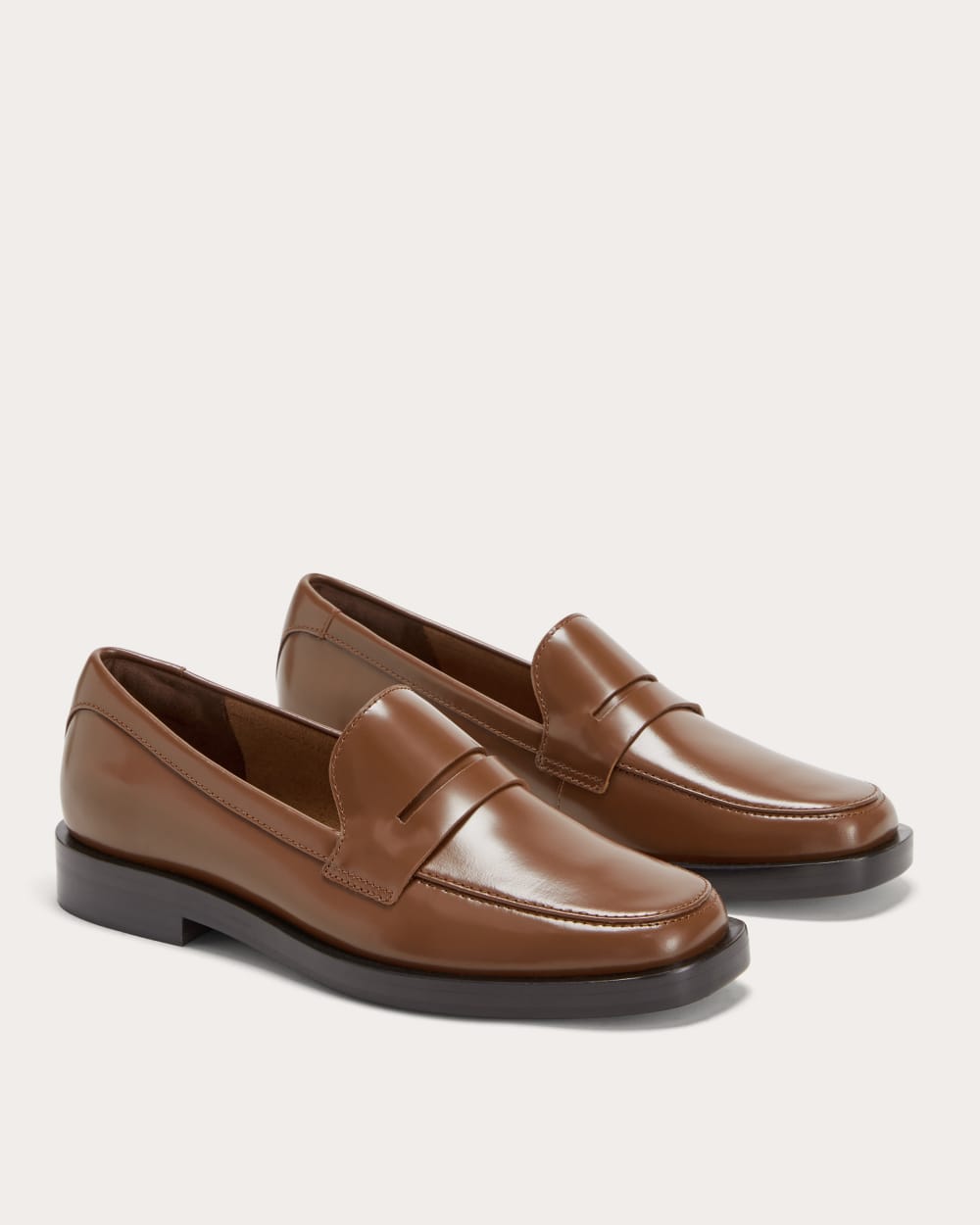 womens-timless-penny-loafer-rum | primary