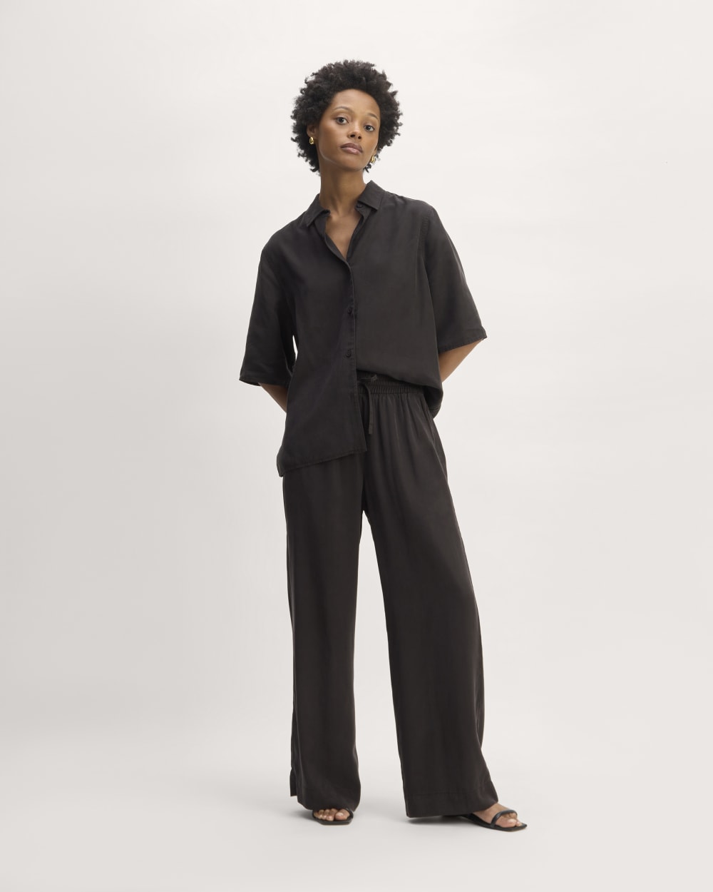 The Wide-Leg Pant in Butterlite | Black – Everlane