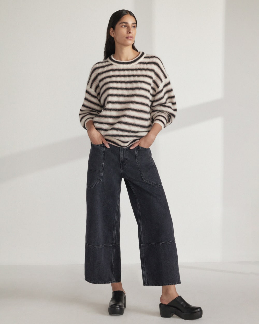 womens-alpaca-crew-black-creme-bone