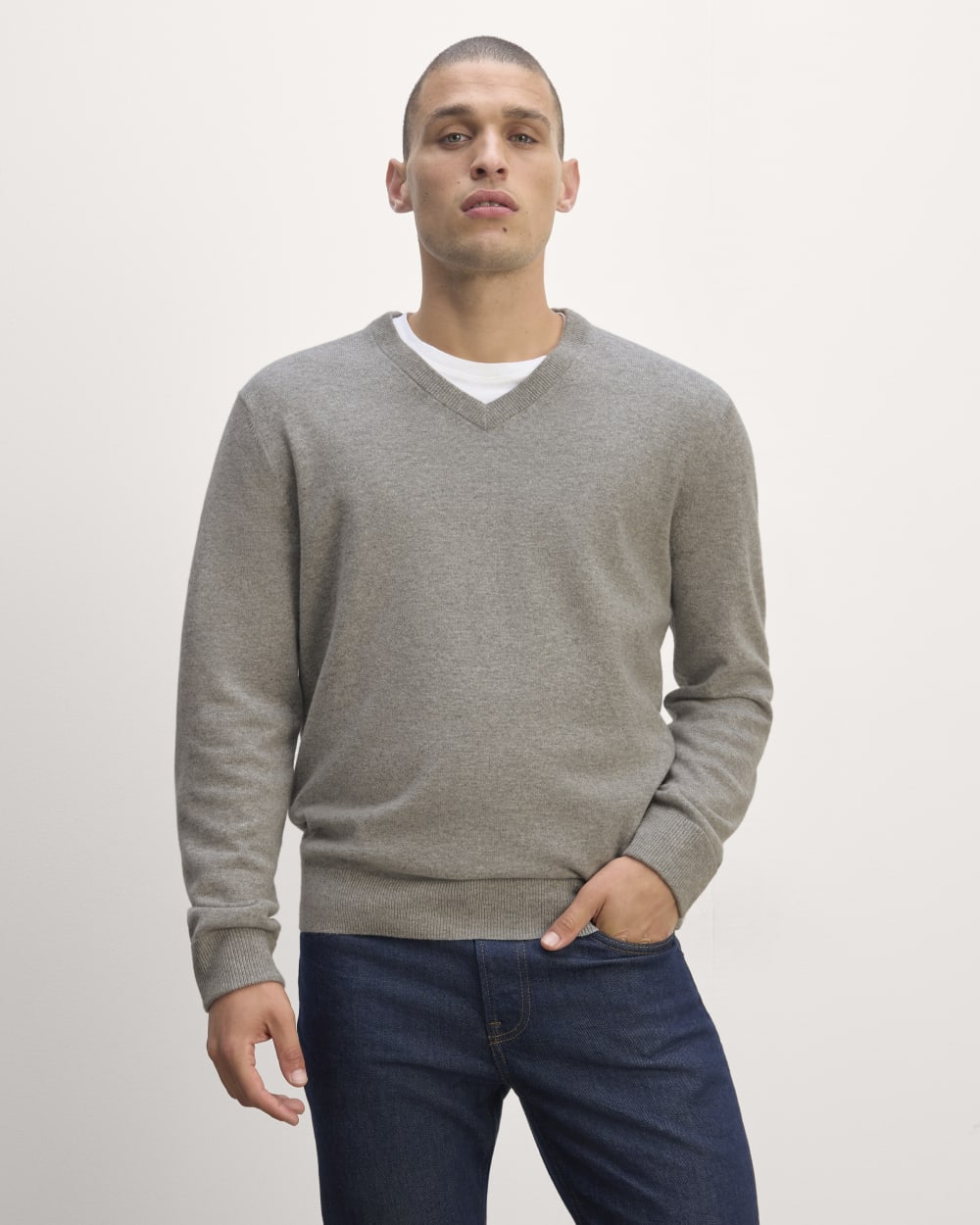 The Cashmere V-Neck Sweater | Light Heather Grey – Everlane
