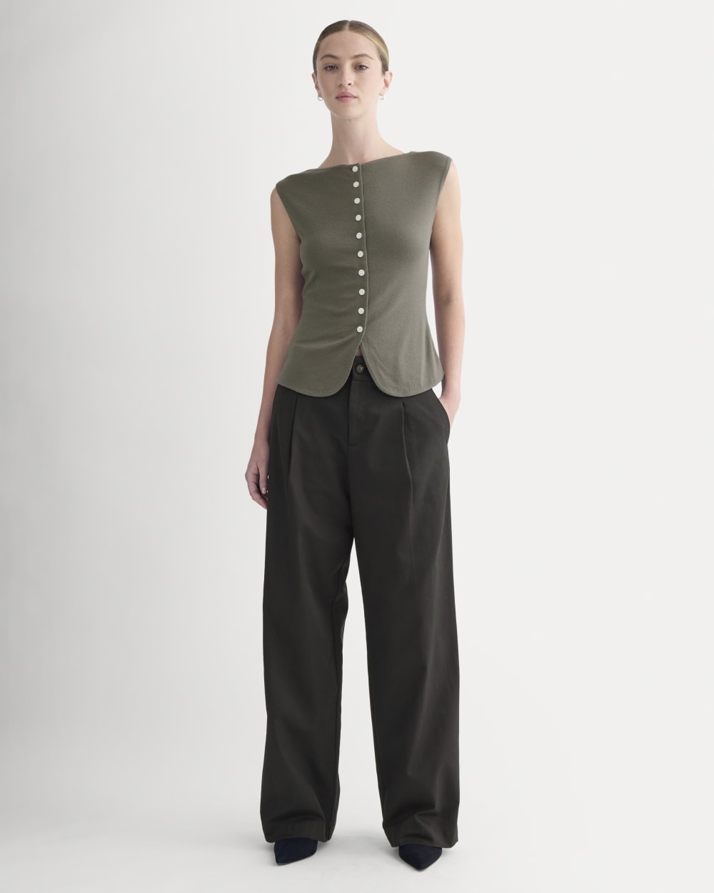 womens-sleeveless-button-up-butterluxe-taupe