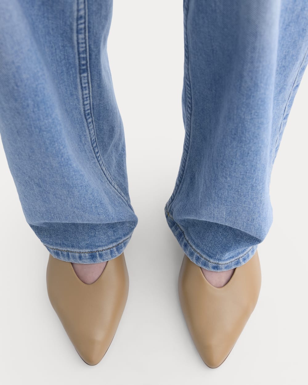 womens-italian-leather-almond-toe-pump-affogato