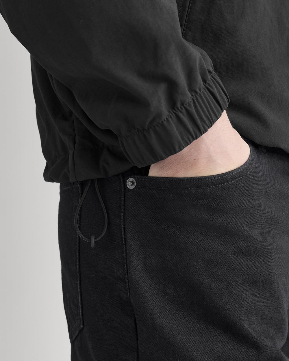 mens-recycled-nylon-windbreaker-black