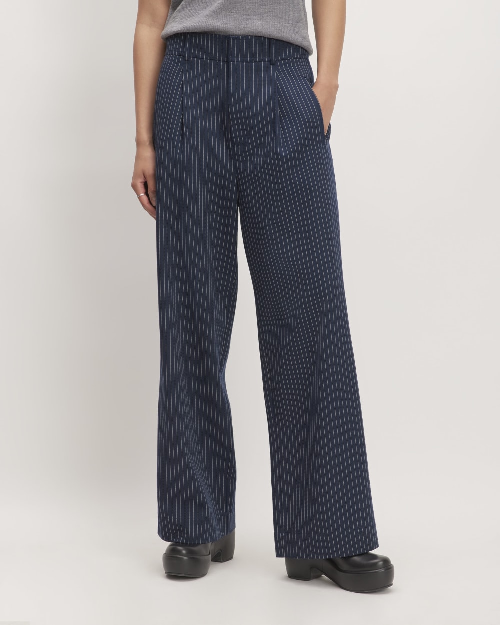 womens-way-high-drape-pant-short-bone-navy