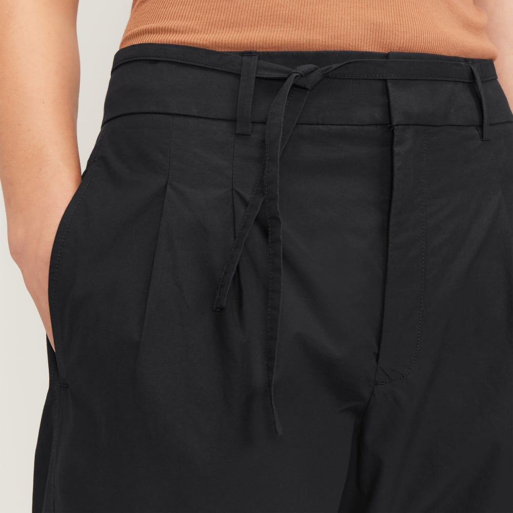 womens-poplin-pleated-taper-pant-black