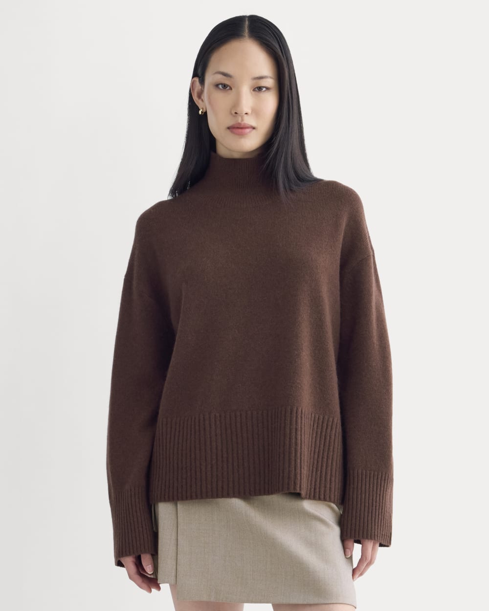 The Boxy Turtleneck in Cashmere | Dark Mahogany – Everlane